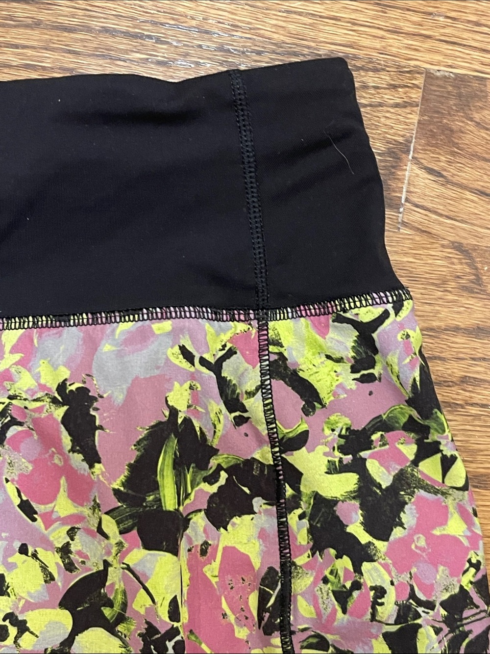 Ladies Lululemon - Picture 5 of 13